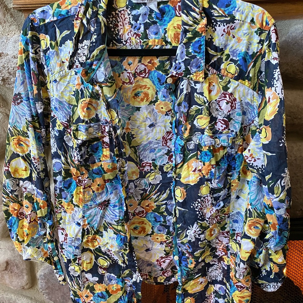 Lightweight old navy blouse
